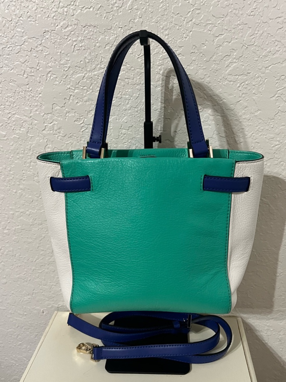 Kate Spade Houston Street Leo Bag - Picture 2 of 8